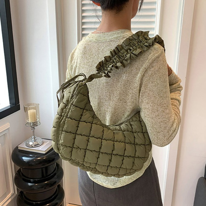 ViVEMO 可愛抓皺絎縫雲朵肩背包 11394