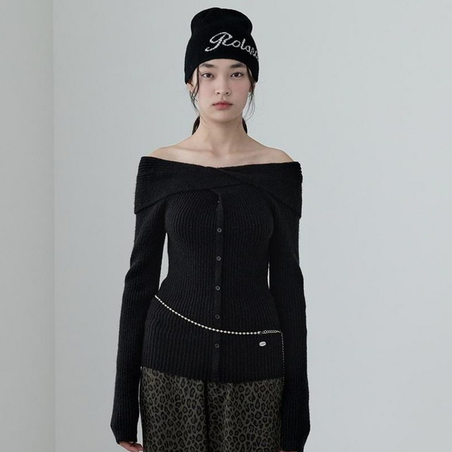 로라로라 여성용 울 블렌디드 버튼 오프숄더 니트