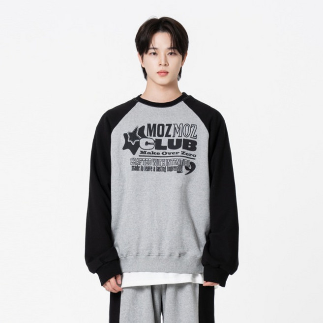 MOZMOZ 男女通用 Kraft 撞色拉克蘭袖圖案寬鬆大學T