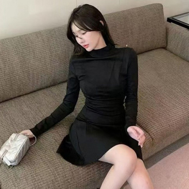 피어니스트 모던 하이넥 미니멀 플레어 원피스