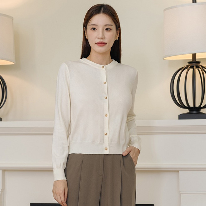 Elsso 女款金色鈕扣標準版型圓領針織開襟衫