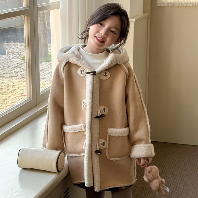 에이비프 아동용 떡볶이 패치버튼 인조 스웨이드 뽀글이 코트