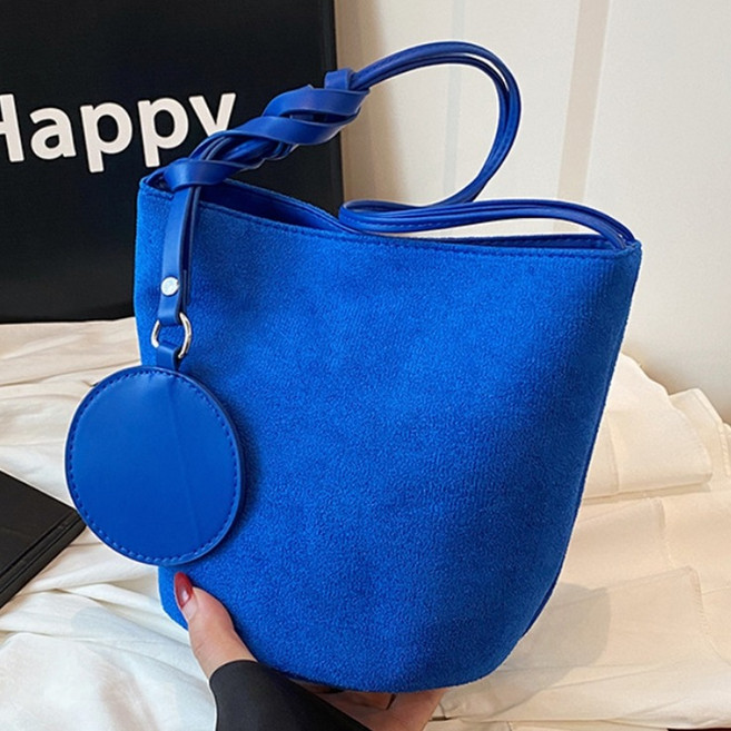 알로데 라운드 키링 모조 스웨이드 가방