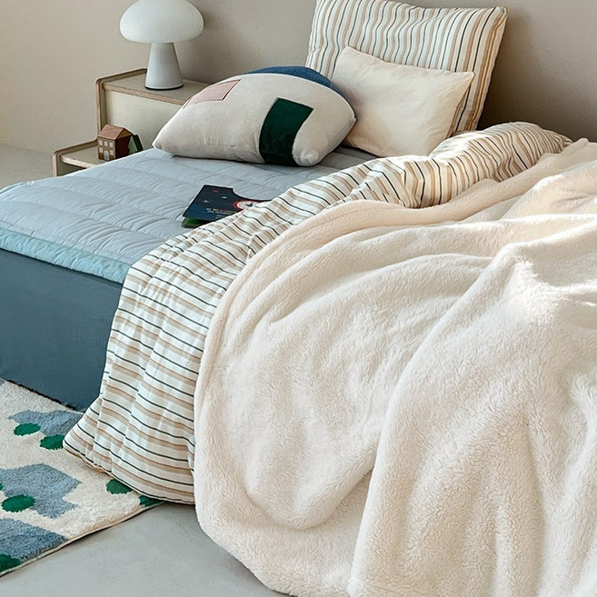 프랑브아즈 비바 밍크 극세사 블랭킷, 아이보리