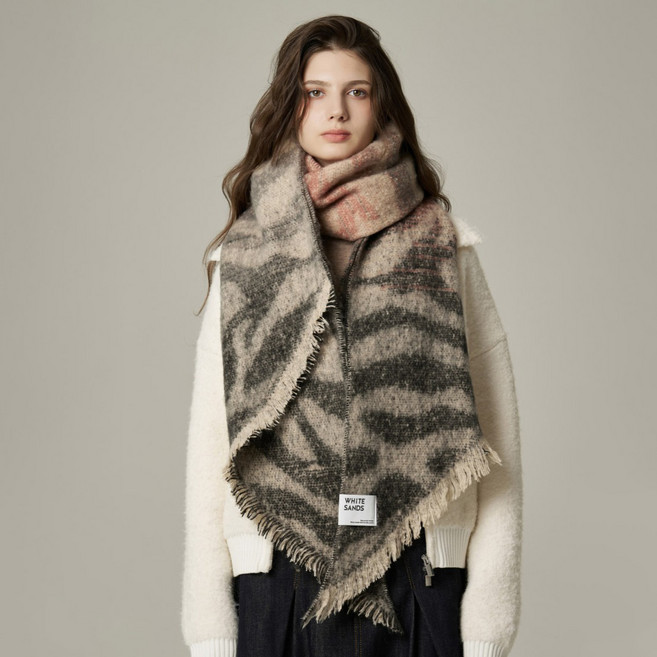 WHITE SANDS 男女通用波西米亞特倫託不對稱圍巾