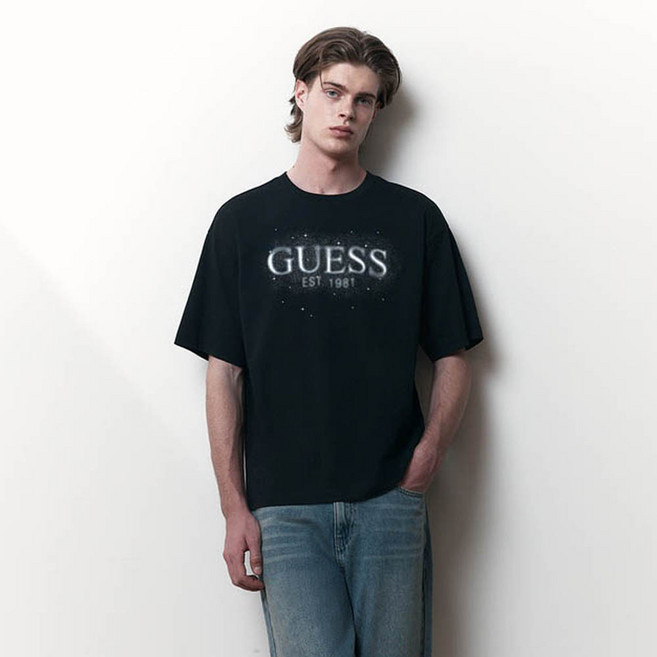 게스 남녀공용 블러 프린트 면 반팔 티셔츠 NP2K5490
