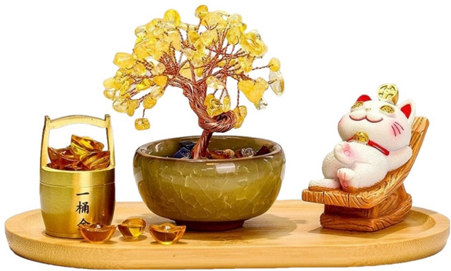 Mass 招財貓黃水晶樹桌面擺件4件組 招財貓 + 水晶樹 + 一桶金 + 竹木托盤, 躺賺