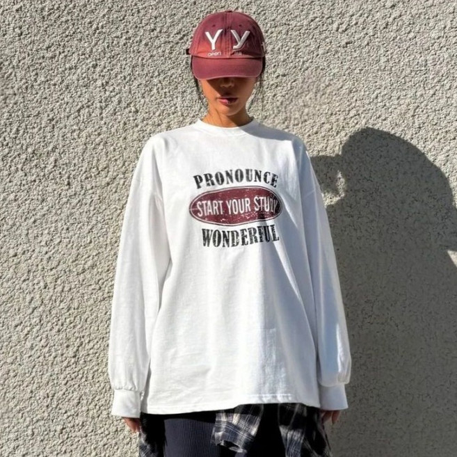 라라온 여성용 라운드넥 레터링 박스 긴팔 티셔츠 26TSP3650