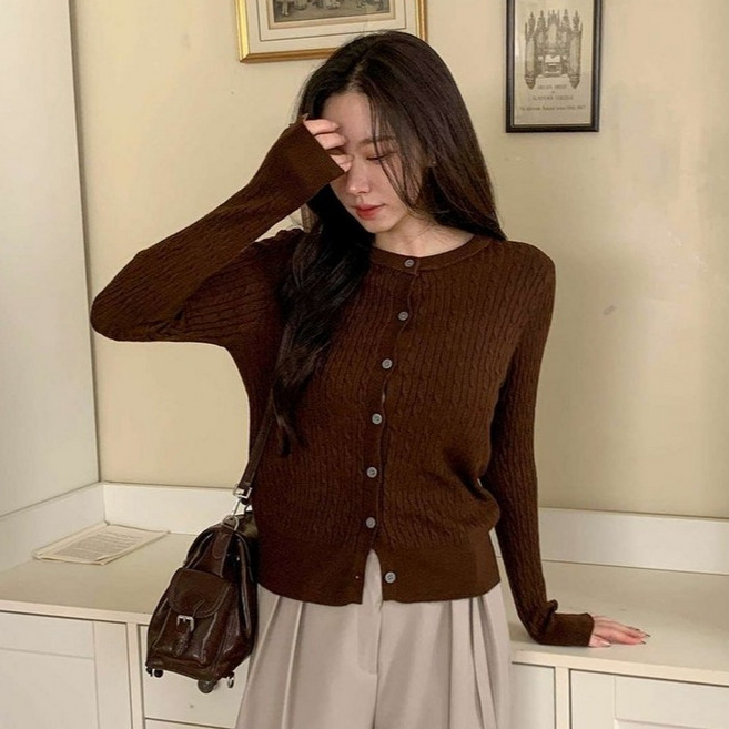 시크블랙 코치미 클래식 꽈배기 라운드 니트 가디건 cpcd3672c5c