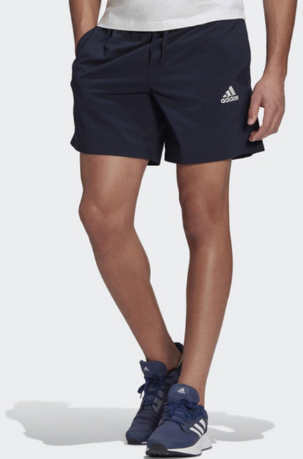 아디다스 남성용 에어로레디 에센셜 첼시 스몰 로고 반바지 GK9603