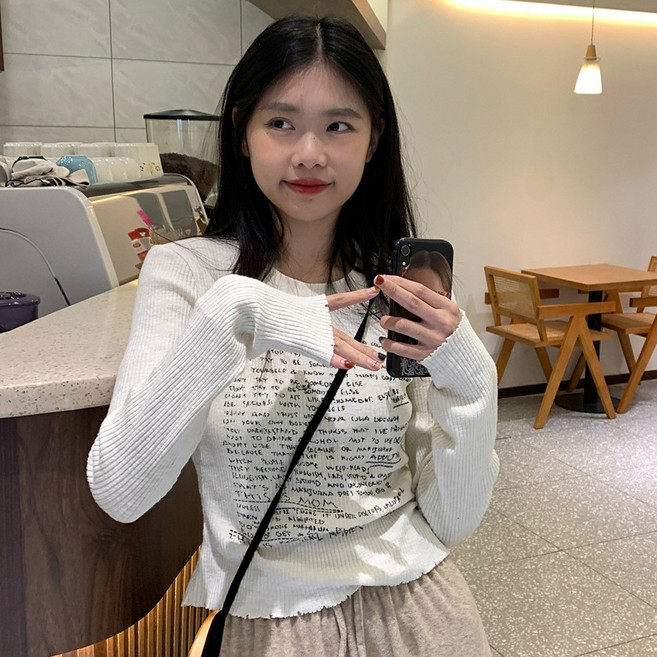 Dimeldi 女款字母印花圓領寬鬆日常長袖T恤