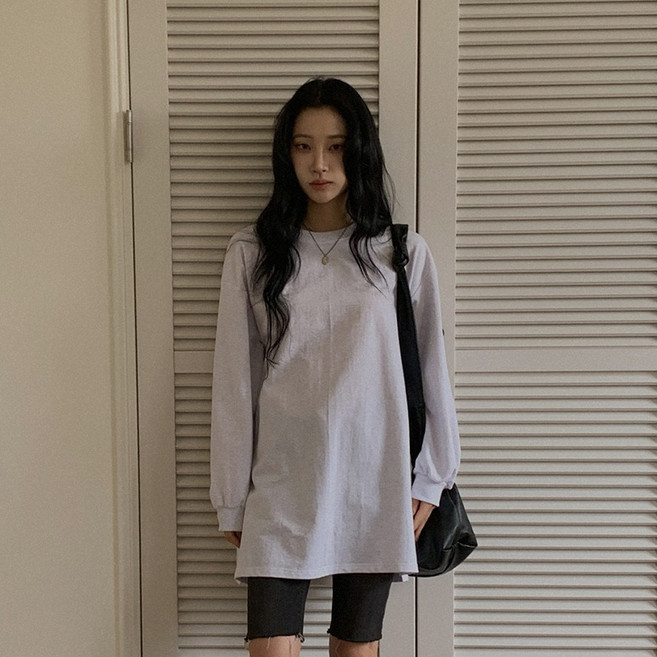 Andaromi 女款寬版側邊開衩長版T恤