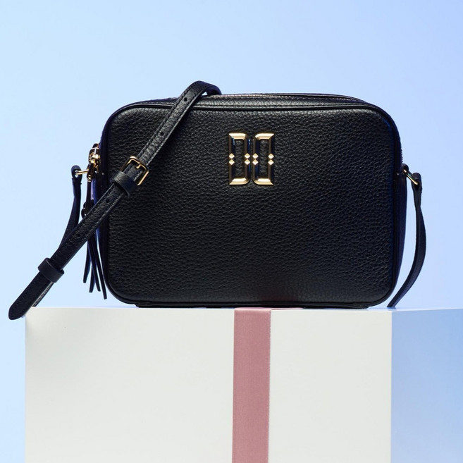 닥스 여성용 멜로우 골드로고 미니 크로스백 DCWA6E069BK