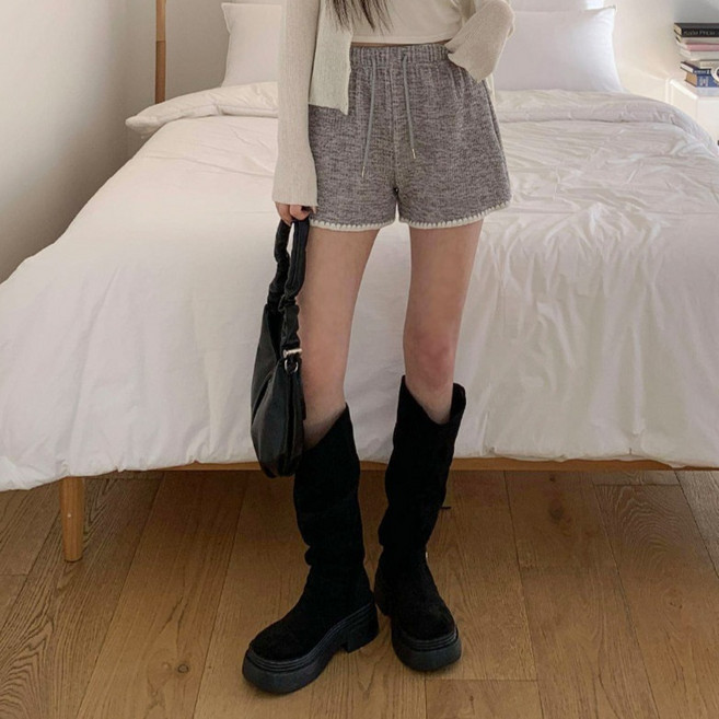 시크블랙 여성용 카레히 밑단 레이스 니트 밴딩 반바지 cppt15730k61