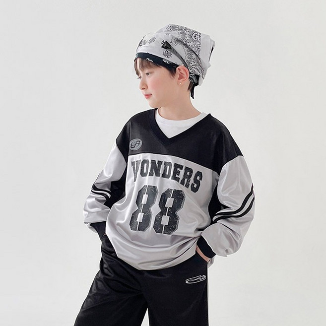 BerryCloset 青少年男童 Wonders Eight 運動衫 親子裝 長袖T恤