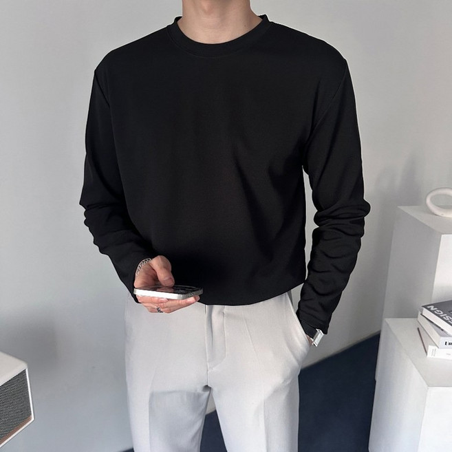 男款防皺圓領素色長袖上衣