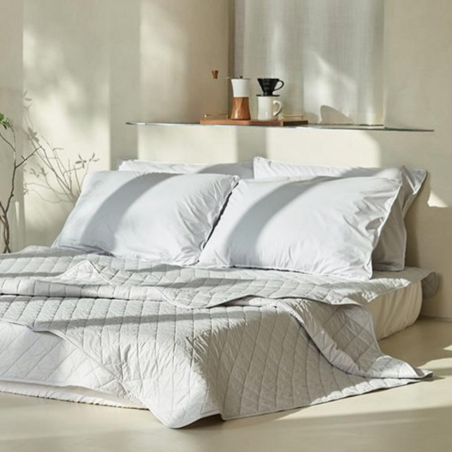 헬렌스타인 프랑스 워셔블 양모 스프레드, 라이트그레이