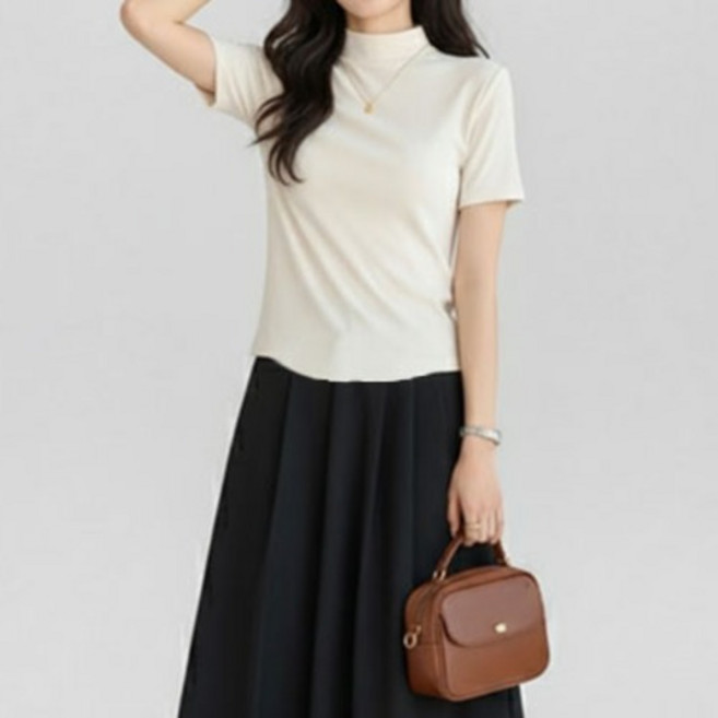 Sonio 女款半高領柔軟短袖T恤