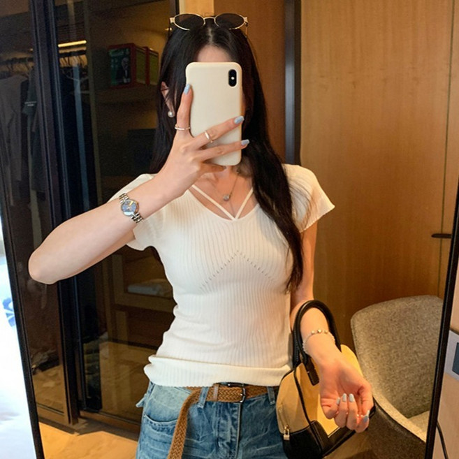 루나걸 여성용 디에이드 브이넥 반팔 니트 L26SMKN022013