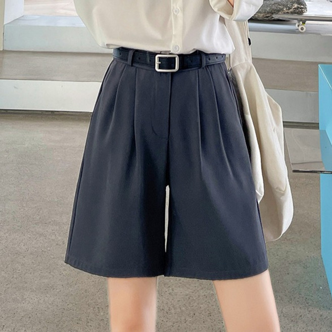 Flowform 女款極簡日常細褶A字五分西裝短褲