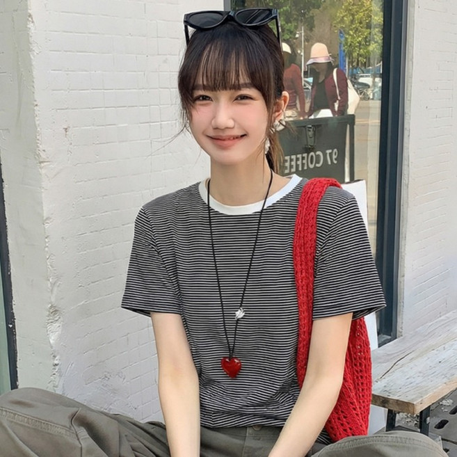 어썸풀 여성용 다니마나 배색 스트라이프 반팔 티셔츠 A26SMT031023