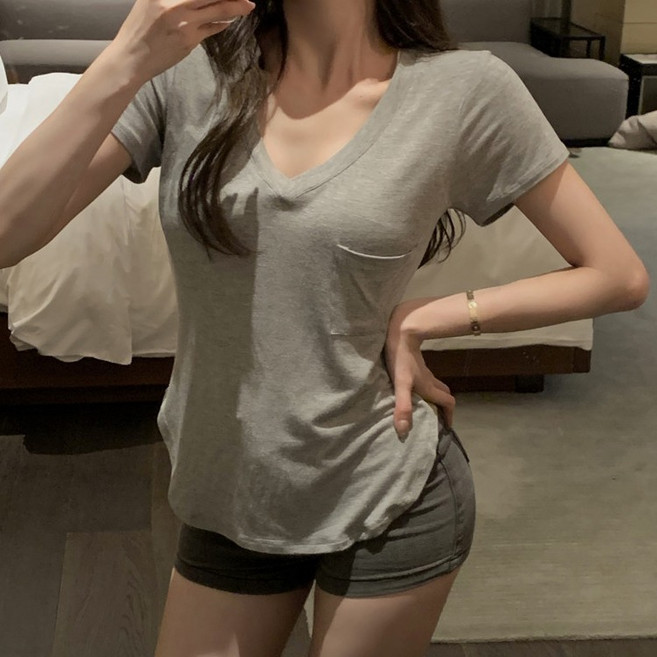 Raratina 女款SRABEL胸前口袋V領修身短袖T恤