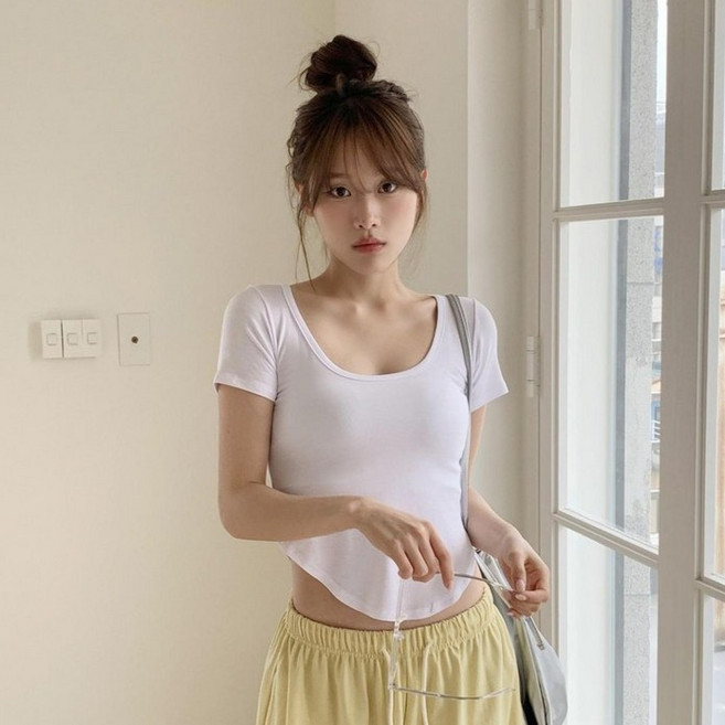 시크블랙 여성용 타랑아 찰랑 스판 유넥 밑단 굴림 반팔 티셔츠 cpt17600k62