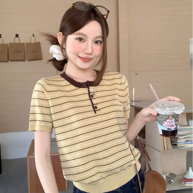 Awesomeful 女款拼色亨利領條紋短袖針織衫 A26SMKN031205