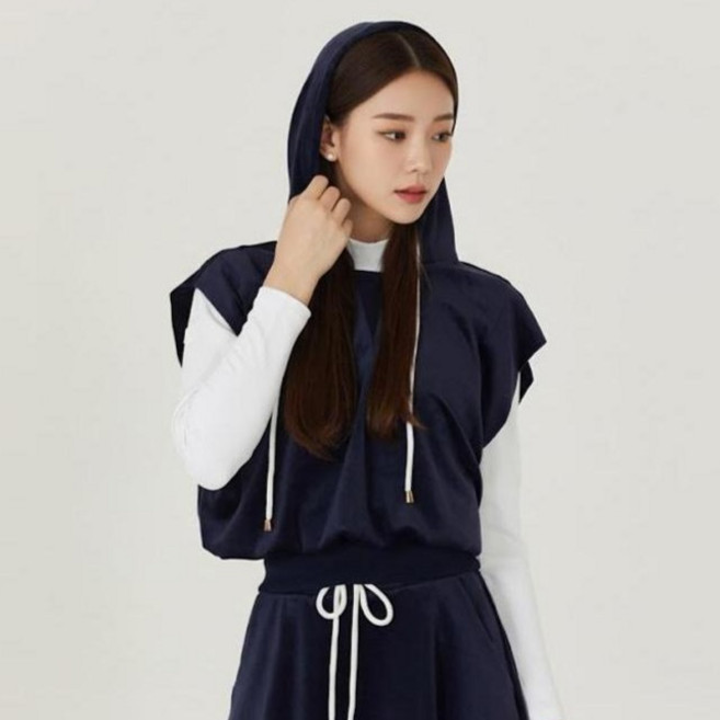 HALEY 여성용 스탠다드 핏 벨루아 후드 베스트 HFAVV1601