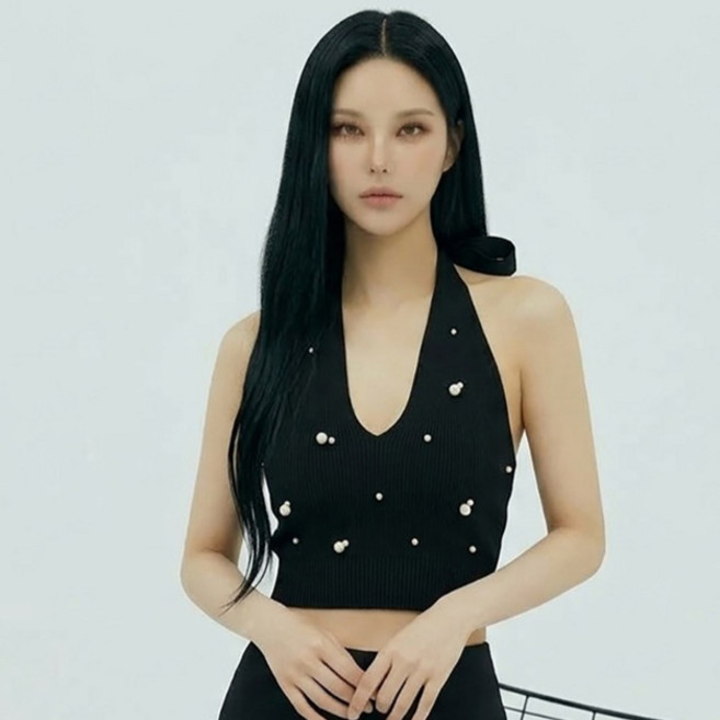 비비에모 여성용 안나 스위티 진주 홀터넥 크롭 니트 티셔츠 10552