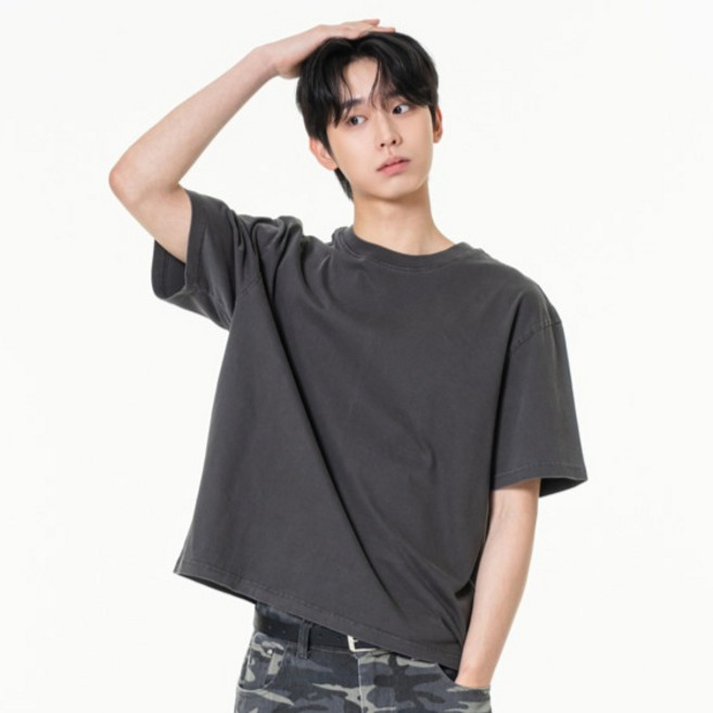 모즈모즈 남녀공용 피그먼트 크롭 무지 뒷절개 반팔 티셔츠