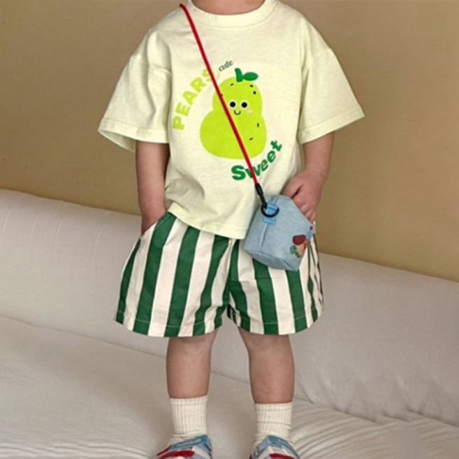 이유몽 아동용 오버핏 라운드넥 레터링 프린팅 반팔 티셔츠 + 스트라이프 팬츠 세트 E6H063