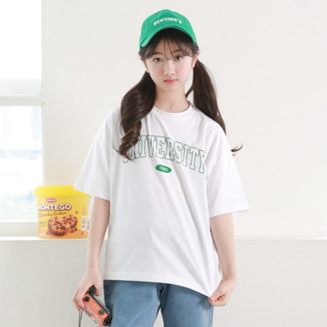 나나주니 라운드넥 유니버시 반팔 티셔츠