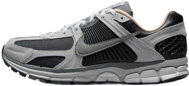 NIKE 耐吉 Zoom Vomero 5 慢跑鞋 HV5982-001