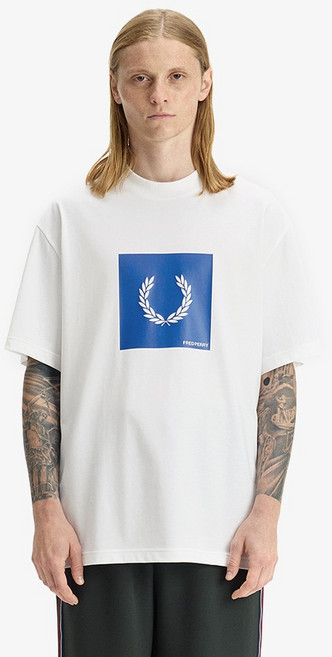 FRED PERRY 男士寬版圖案T恤 M2404