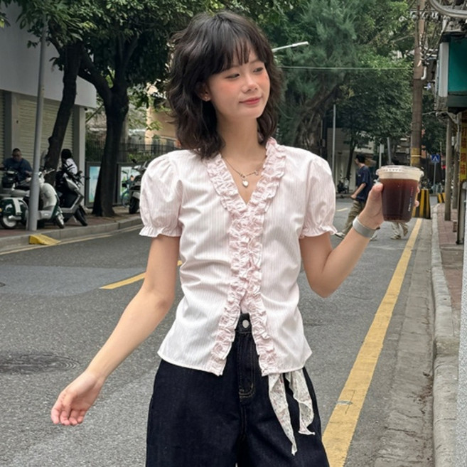 PEONIST 女款泡泡袖荷葉邊裝飾重點上衣襯衫