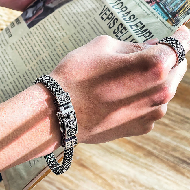 노이드비 남성용 써지컬스틸 더블스피카 얇은체인 엔틱 고급버클 팔찌