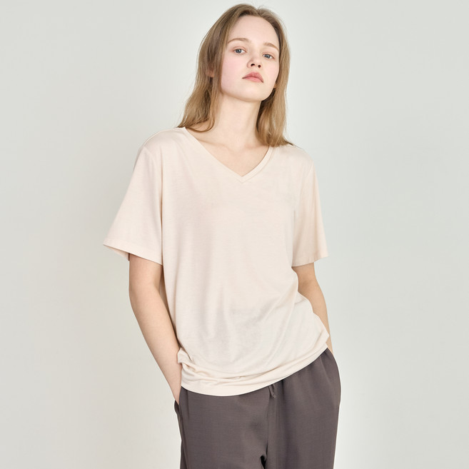 베이직하우스 여성용 레이온 찰랑 스판 오버핏 브이넥 무지 반팔 티셔츠