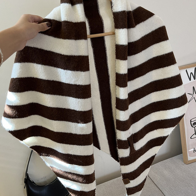 아뗄릭 에트루 캐주얼 삼각 숄 머플러 11163