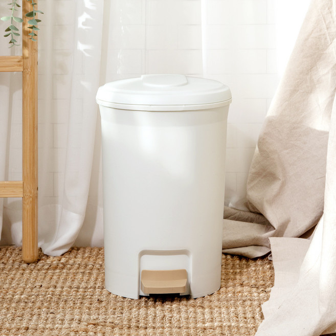 블랑오브제 원형 페달 휴지통 12L, 화이트 + 베이지