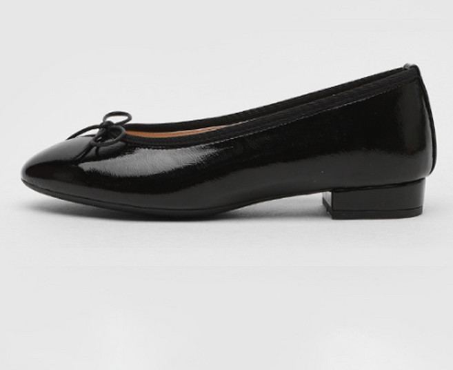 사뿐 러벨리 에나멜 플랫슈즈