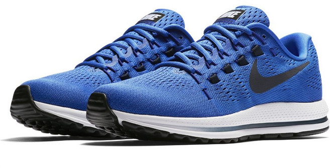 나이키 에어 줌 보메로 12 운동화