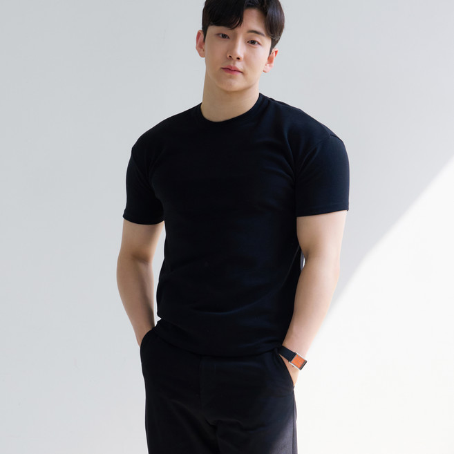 핵쿨남 남성용 쫀득 머슬핏 반팔 티셔츠