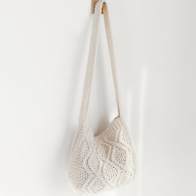 라문 코지플러 뜨개 니트 숄더백