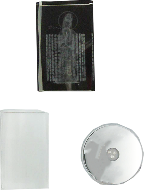 K9 3D內雕佛像水晶立方體擺件含閃燈底座（觀音站姿大慈悲）, 透明色 + 白色