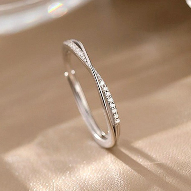 비아워게스트 BeOurGuest 여성용 엑스라인 큐빅 반지