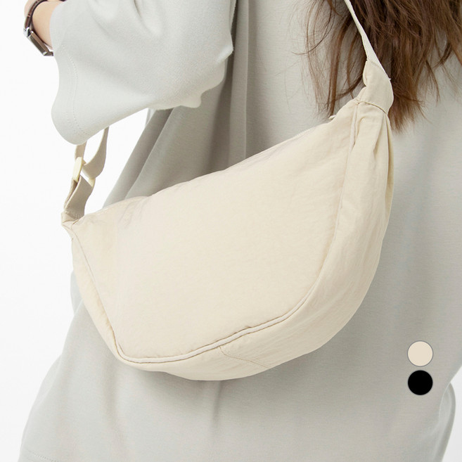 베이스알파 에센셜 데일리 경량 반달 미니 크로스백