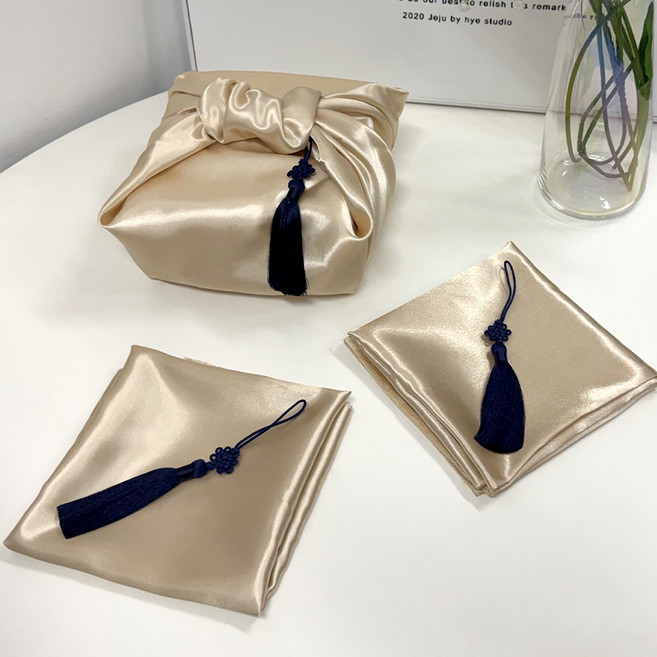 마메 고급 실크 보자기 + 노리개 세트, 골드 + 네이비, 3세트