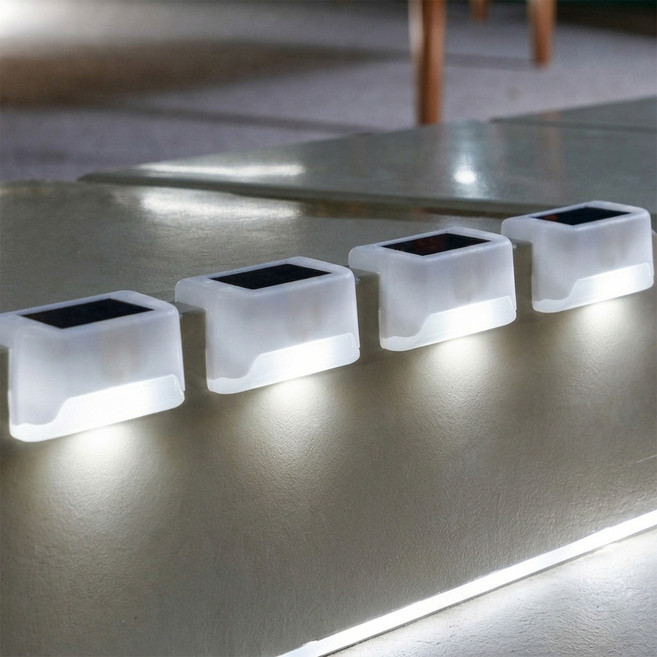 루아즈 밝은 태양광 LED 계단 조명 야외정원등 흰색 4p, 흰색 + 백색