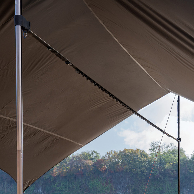 카즈미 필드 데이지 체인 스트링, 블랙